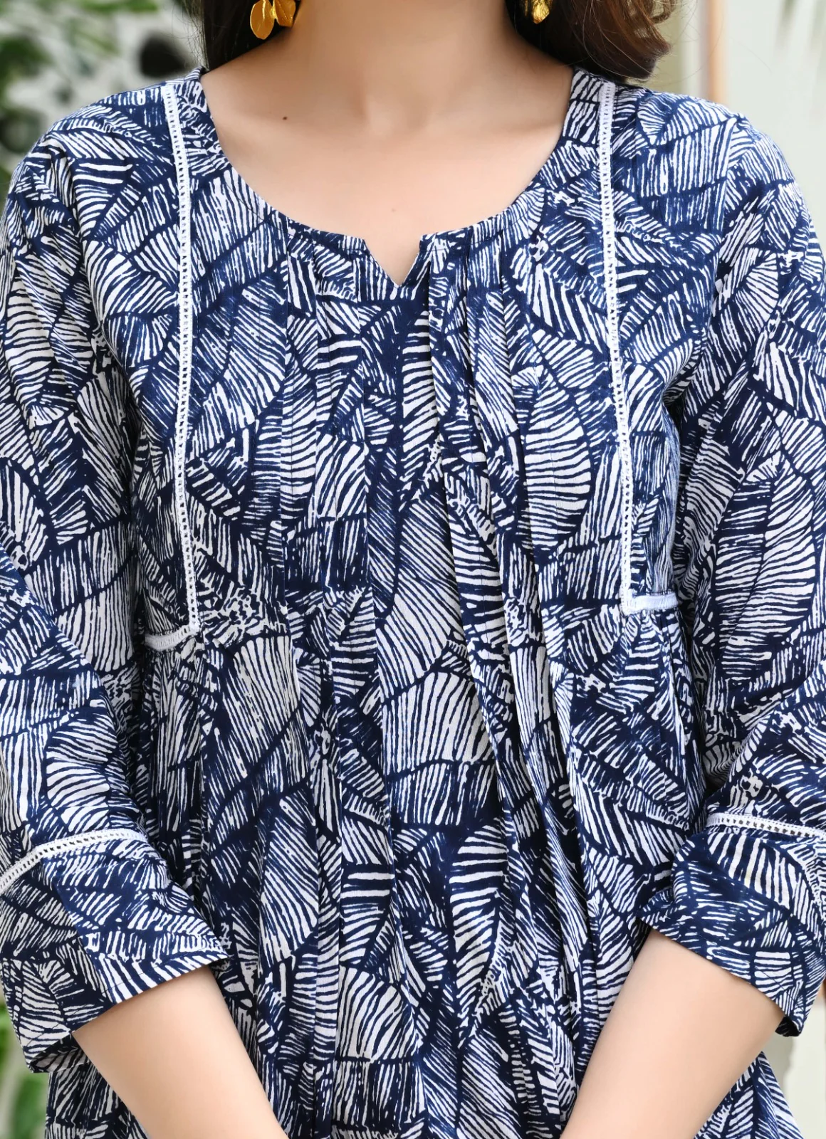 Blue and White Leaf Print Peplum Top - Image 3