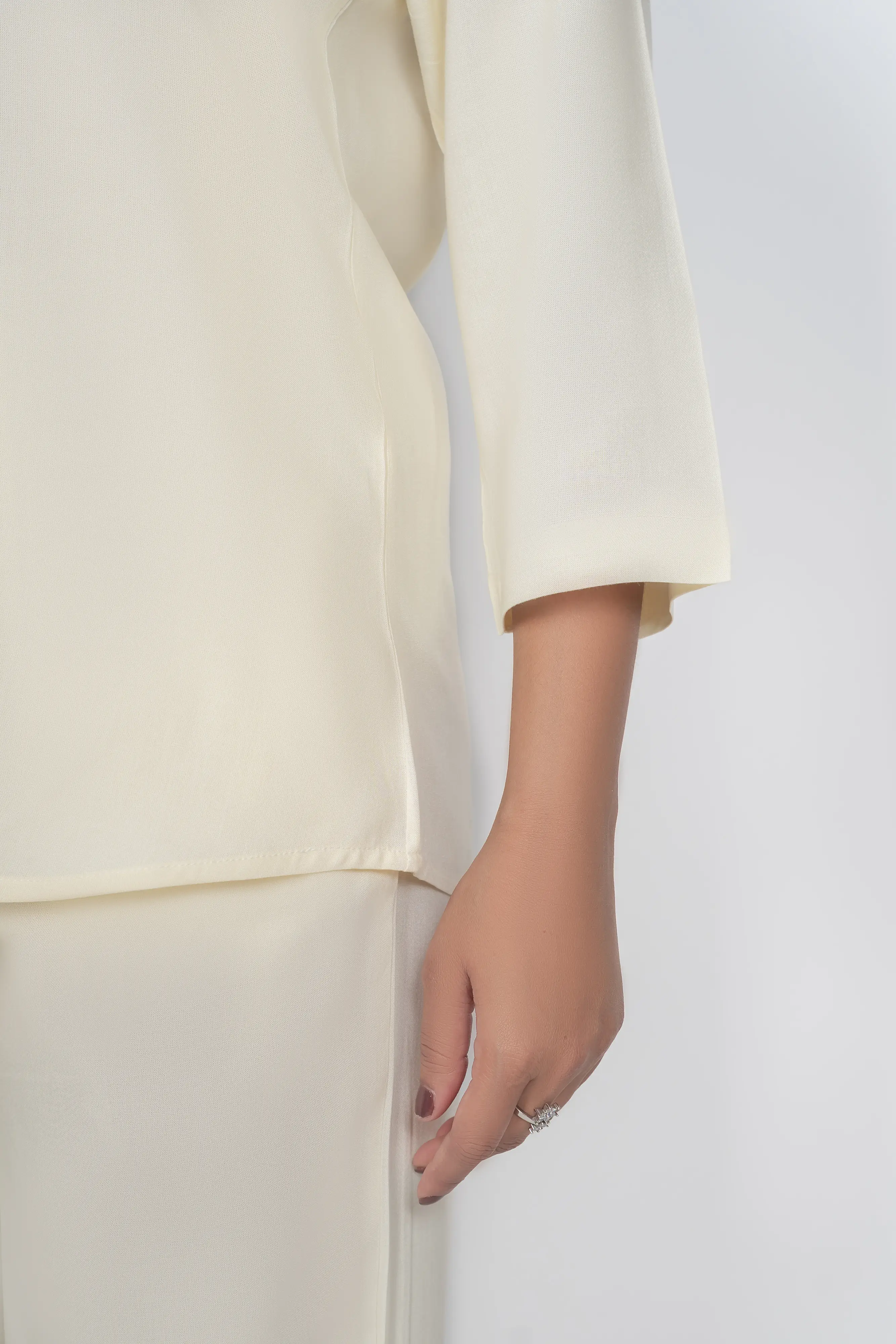 Cream Viscose co-ord set - Image 9