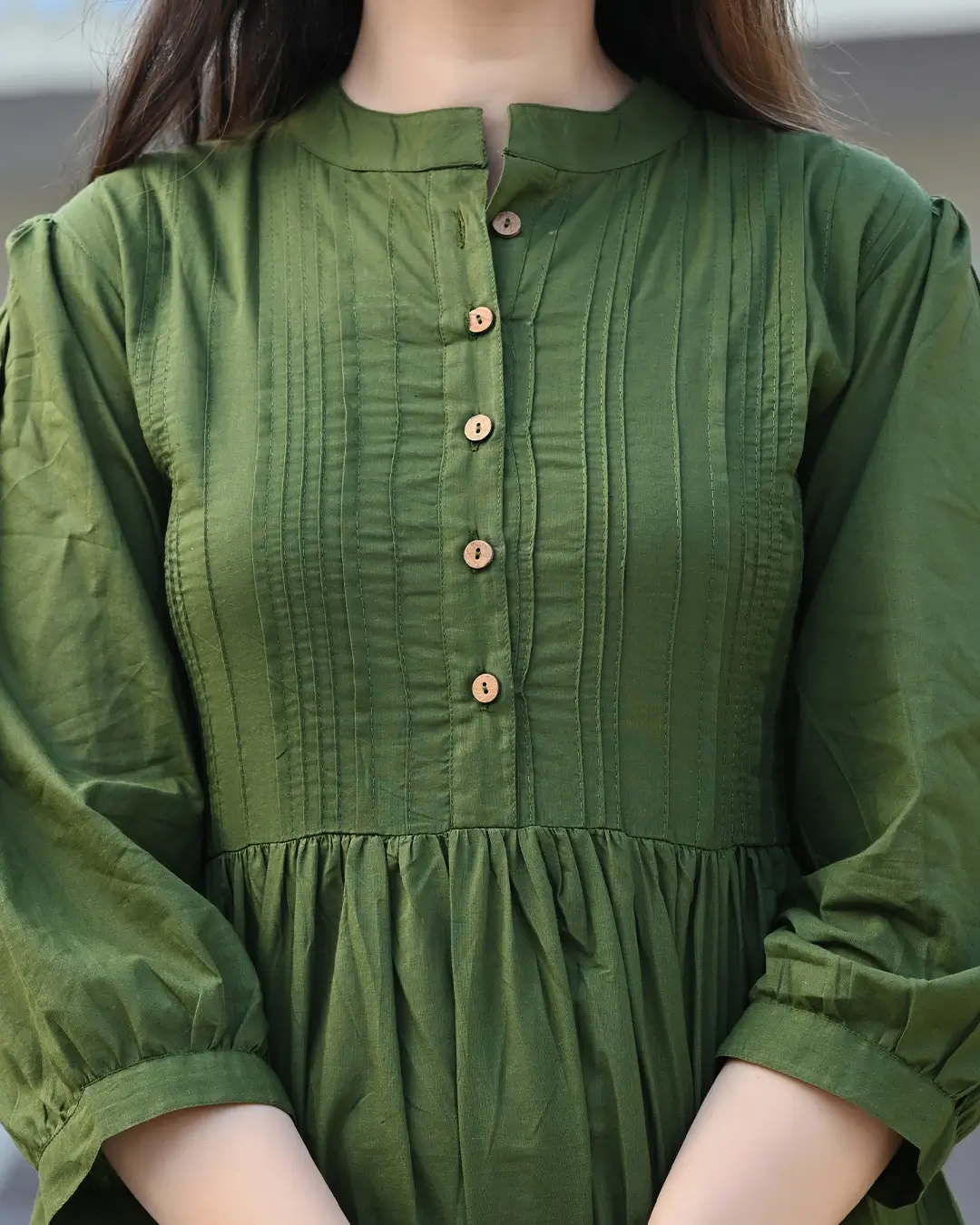 Green Solid Pintucks Top - Image 3
