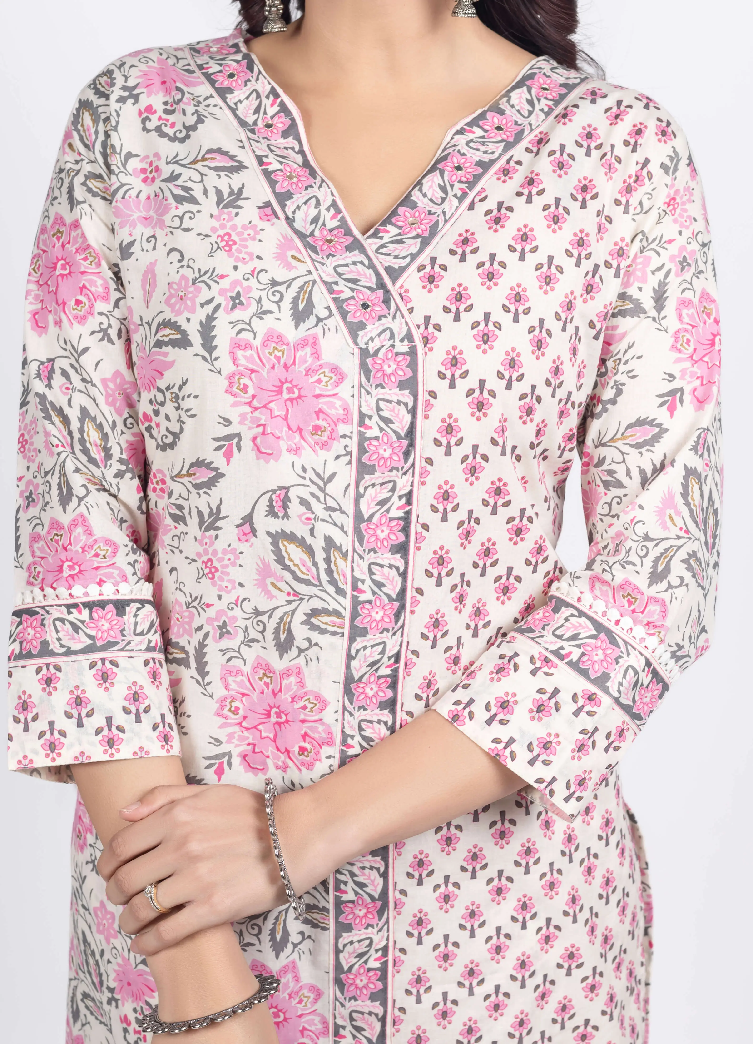 Off-Pink Angrakha Kurti Set - Image 3