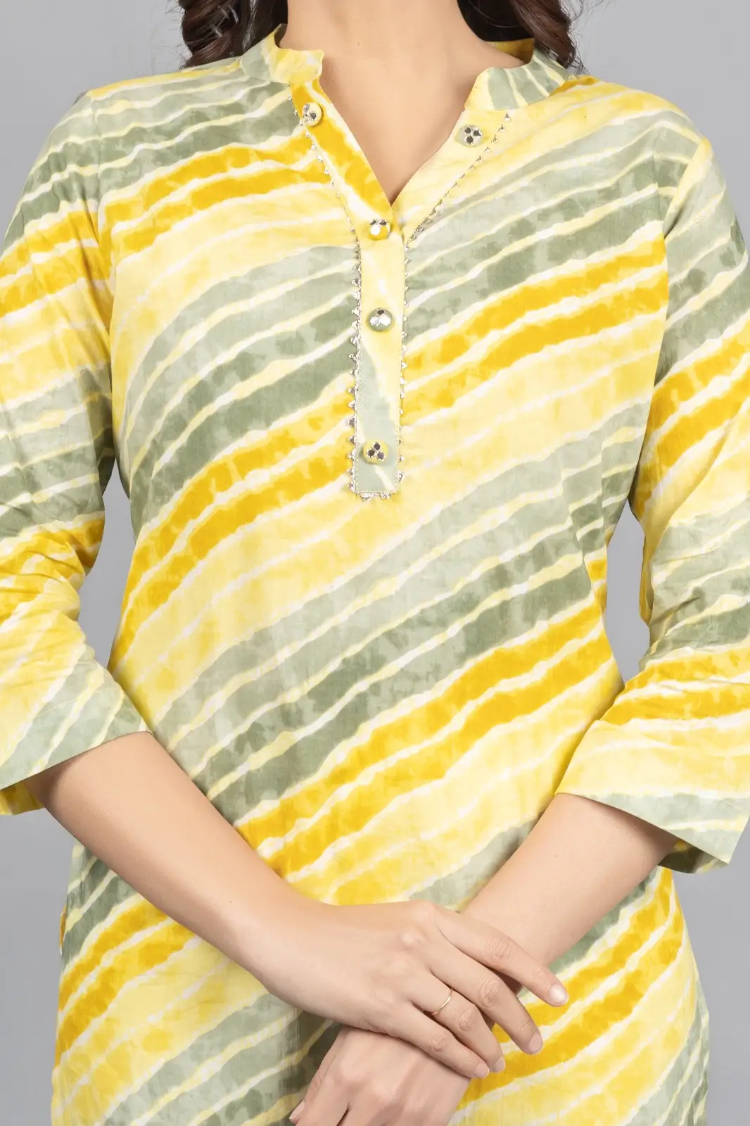 Leheriya printed short Kurti - Image 3