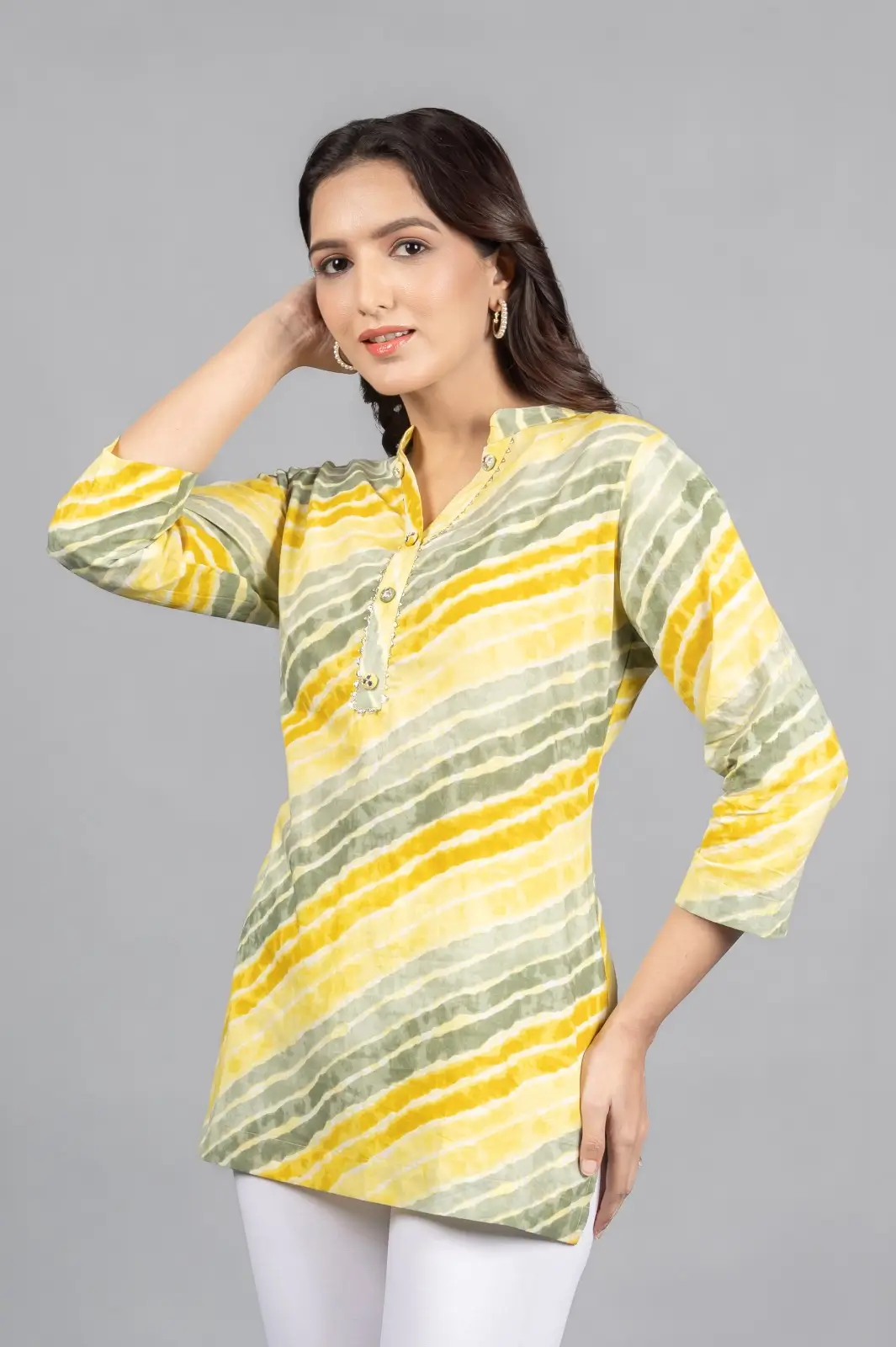 Leheriya printed short Kurti - Image 7